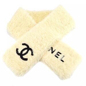 Chanel Fur Scarf Shawl White Small Good